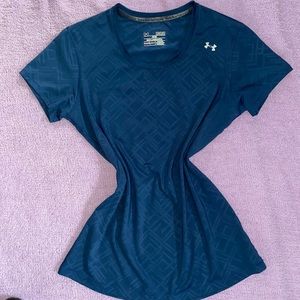 Under armour medium quilted style work out tee
